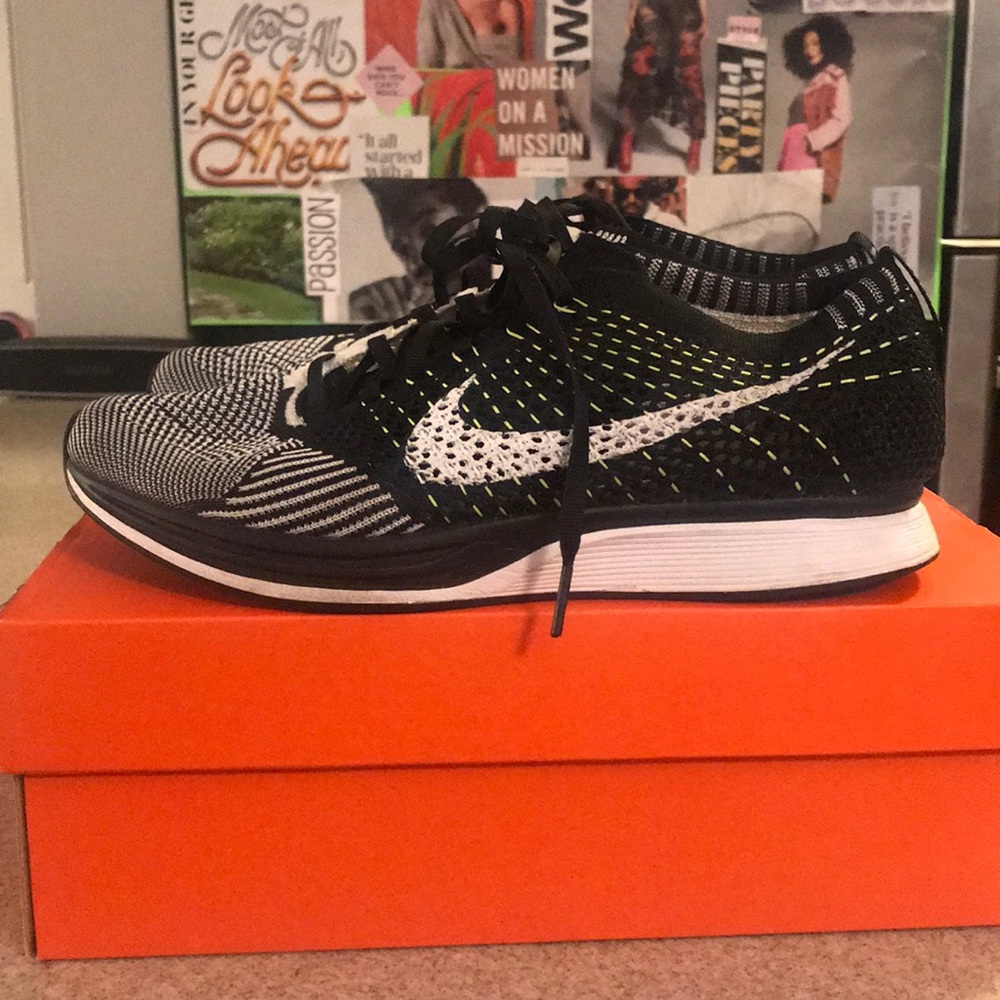 Nike Flyknit Racer